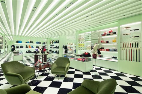 prada store near me.